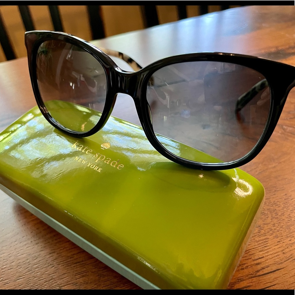 Kate Spade Hello Sunshine Sunglasses Black